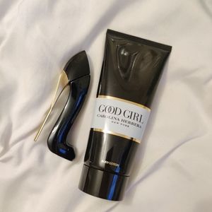 NEW Carolina Herrera Budle